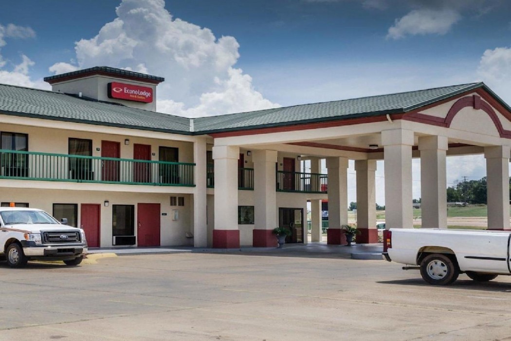 Econo Lodge Inn & Suites Philadelphia MS 1/80