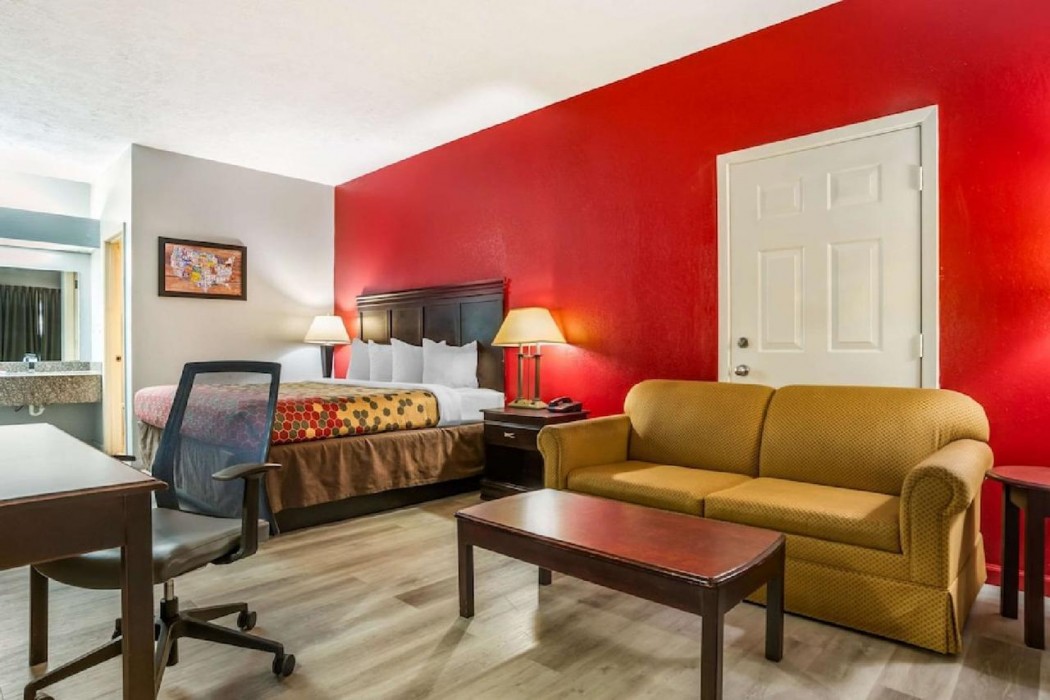 Econo Lodge Inn & Suites Philadelphia MS 30/80