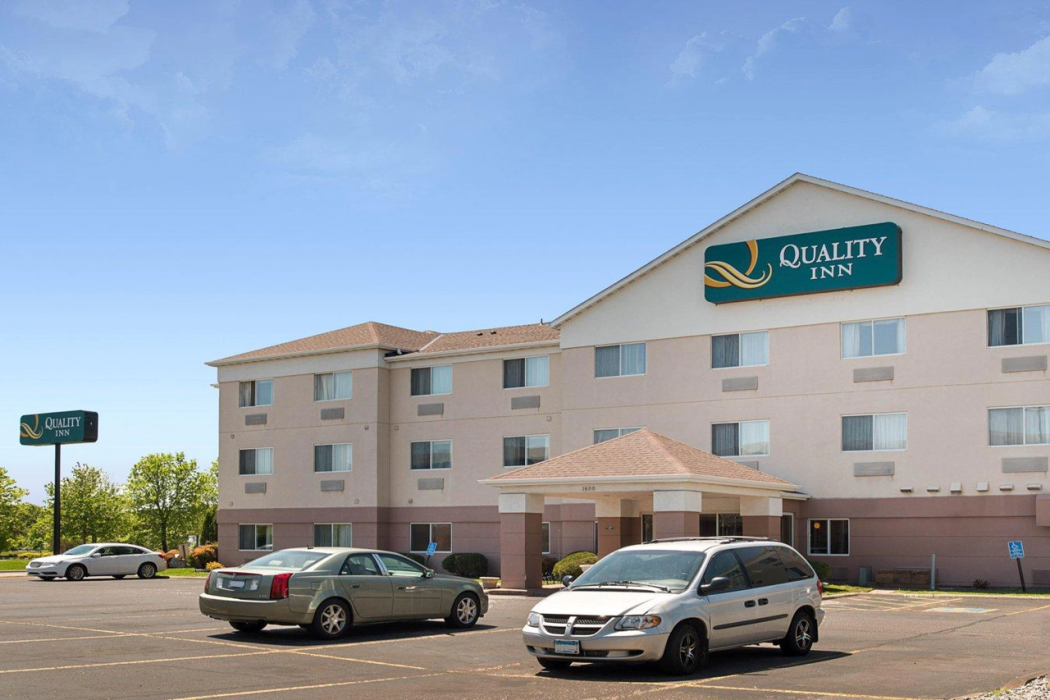 Quality Inn Brooklyn Center 1/22