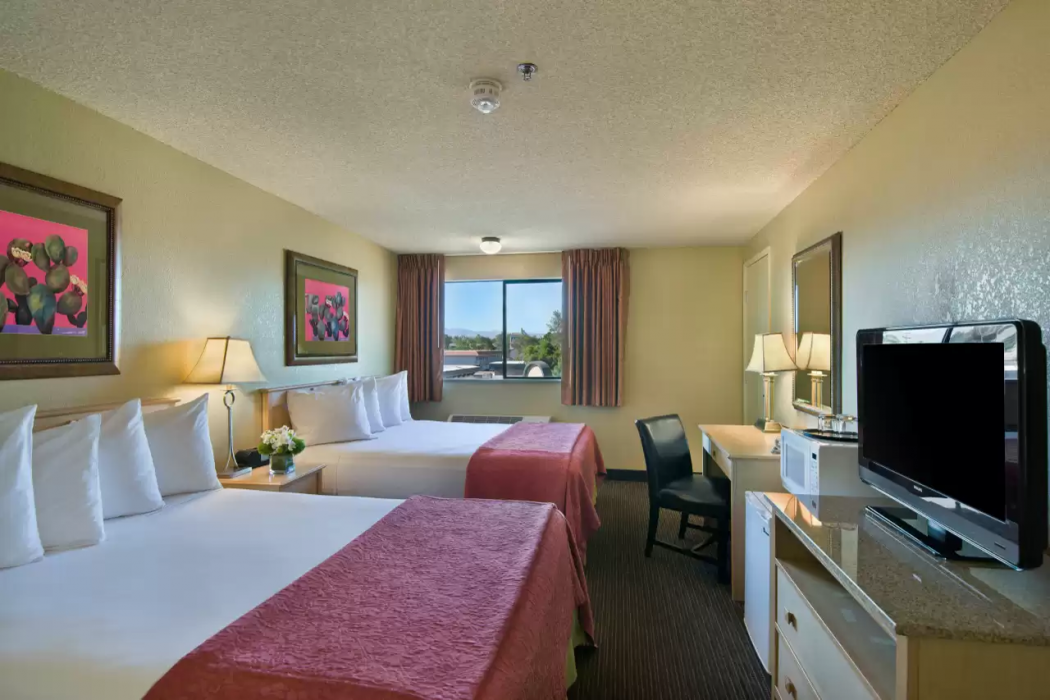 Oxnard Inn Lancaster, CA 10/59