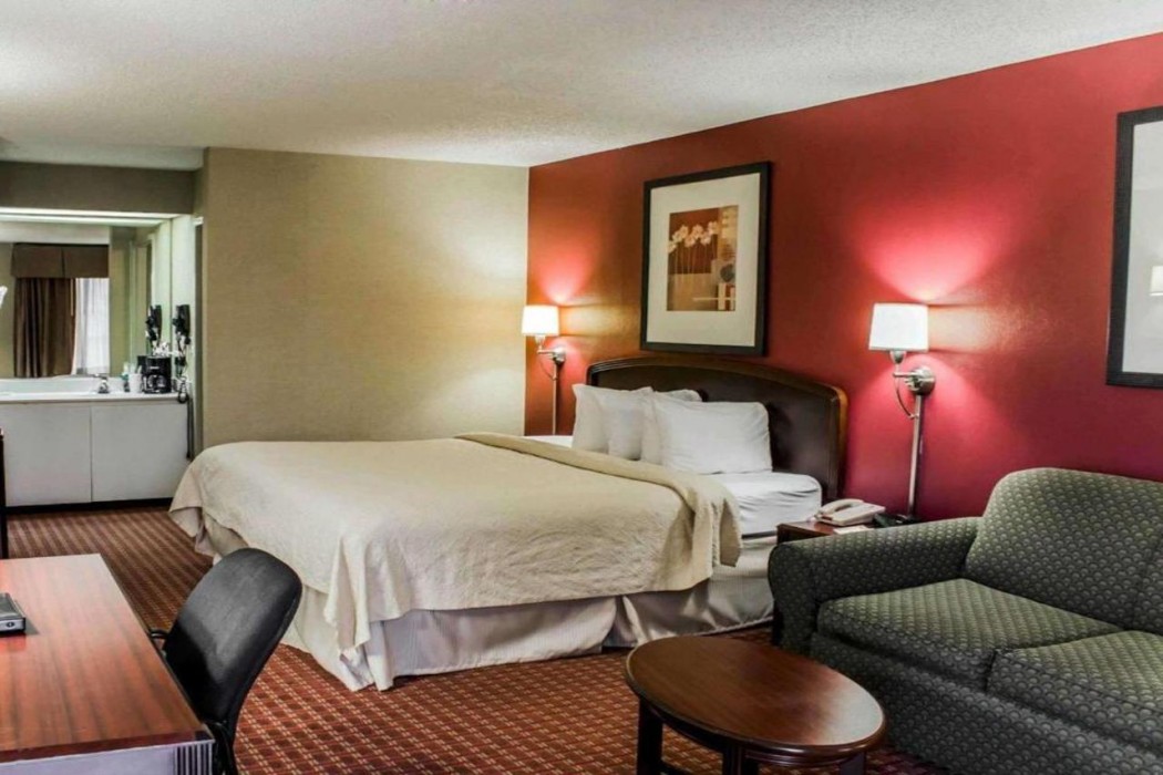 Quality Inn Roanoke Rapids 8/25