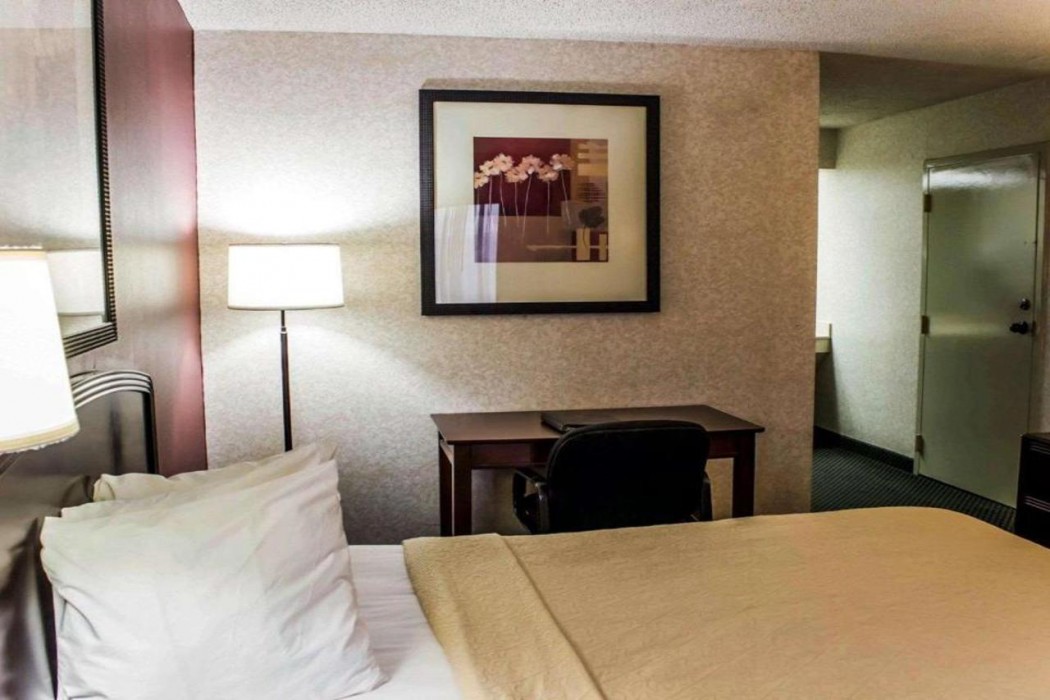 Quality Inn Roanoke Rapids thumb 4
