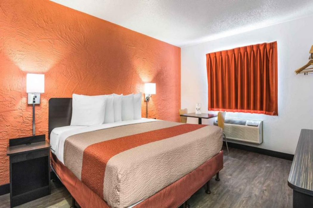 Motel6 Elk Grove Village, IL 21/44