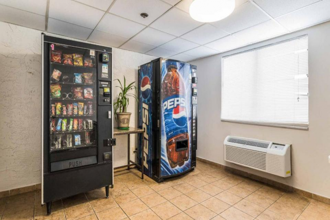 Motel6 Elk Grove Village, IL 29/44