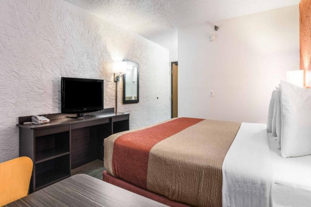 Motel6 Elk Grove Village, IL 17/44