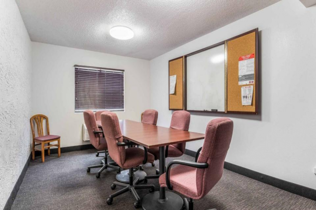 Motel6 Elk Grove Village, IL 27/44