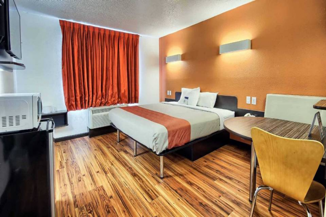 Motel6 Columbus, OH - West 20/58