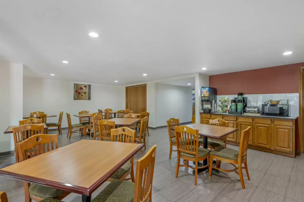 Quality Inn & Suites Lincoln South 10/26