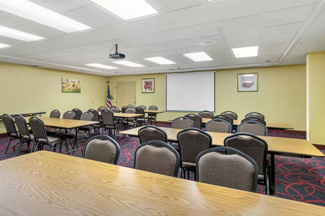Quality Inn & Suites Lincoln South 11/26