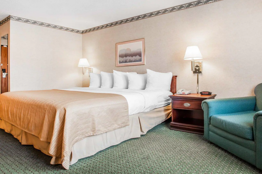 Quality Inn Beloit 8/32