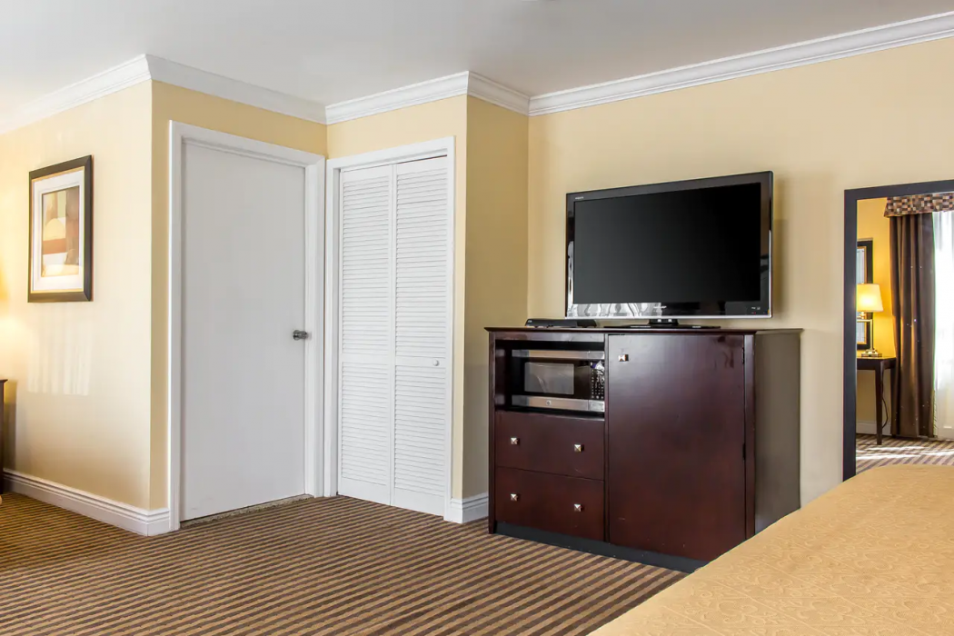 Quality Inn Near Mountain Creek 23/44