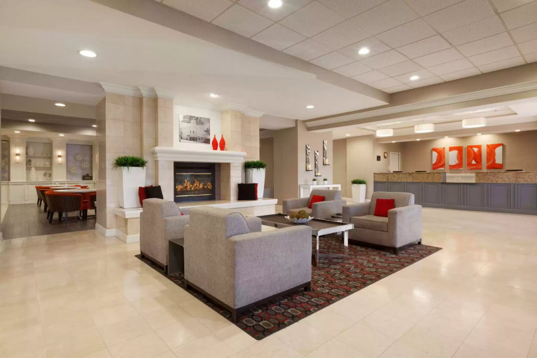 Radisson Hotel Phoenix Airport 2/28