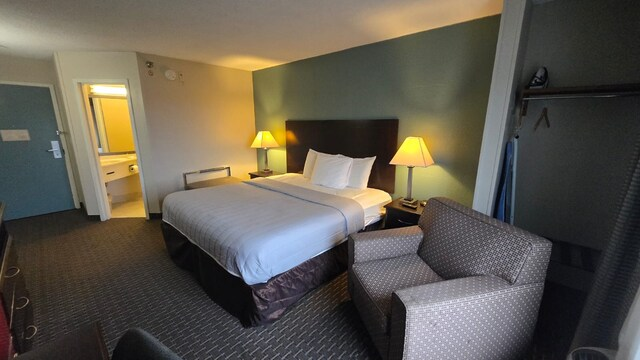 Copley Inn & Suites By OYO Akron OH 33/74