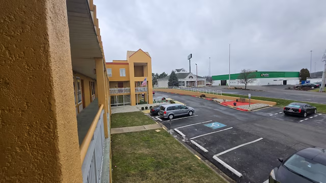 Copley Inn & Suites By OYO Akron OH 7/74