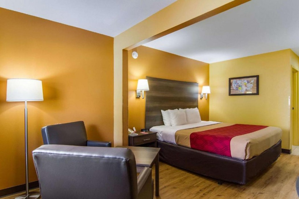 Econo Lodge Kingsland 14/25