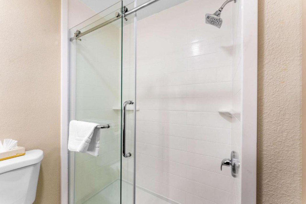SureStay Plus by Best Western Reading North 24/26