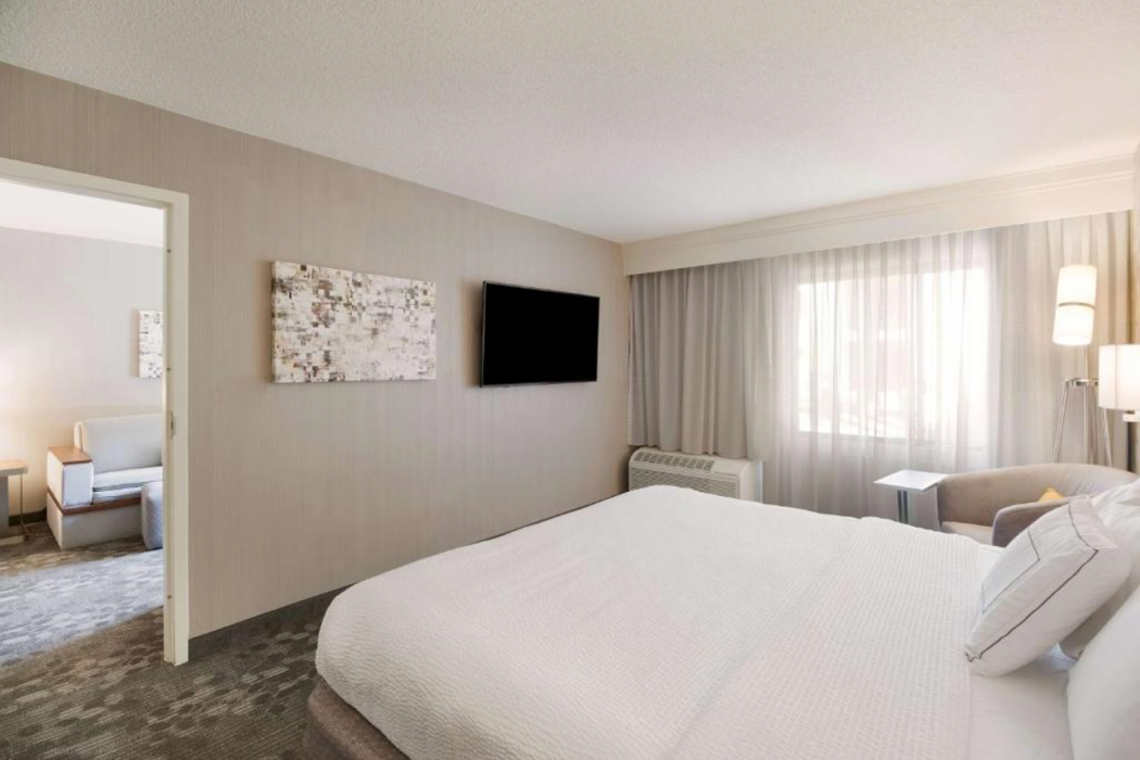 Sonesta Select Huntington Beach Fountain Valley 11/38