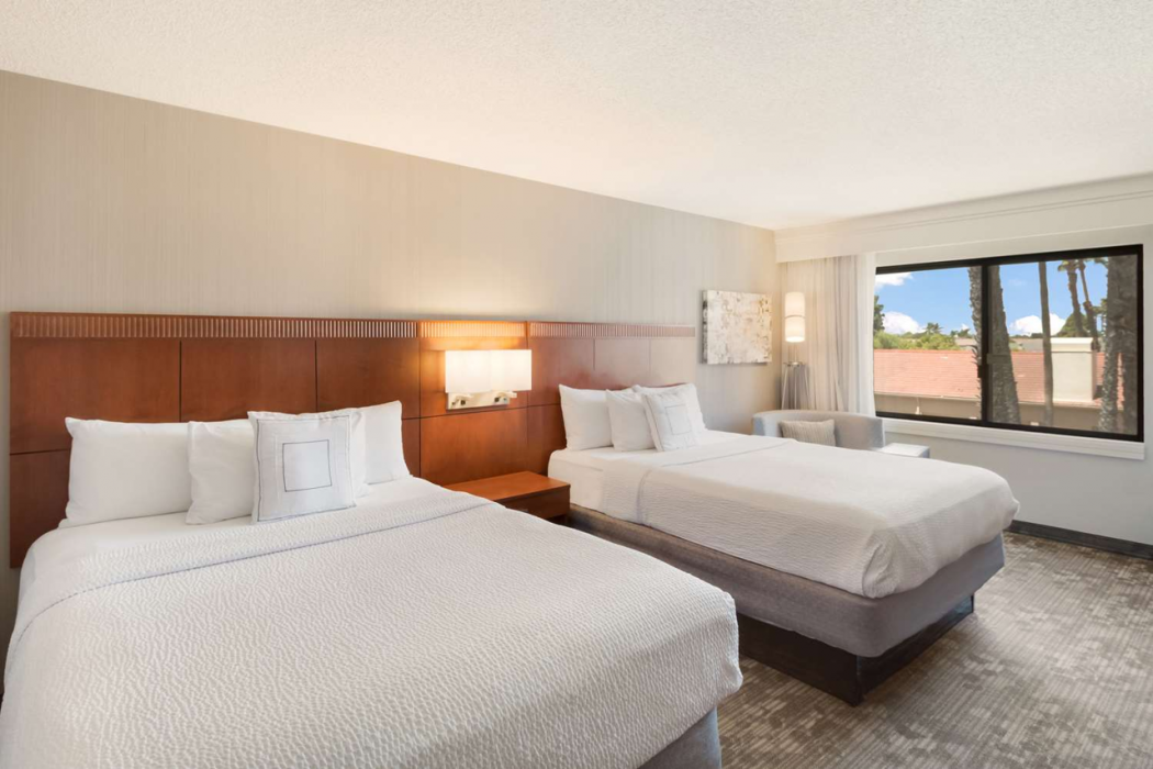 Sonesta Select Huntington Beach Fountain Valley 14/38