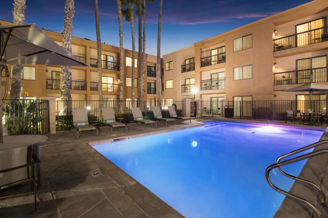 Sonesta Select Huntington Beach Fountain Valley 24/38
