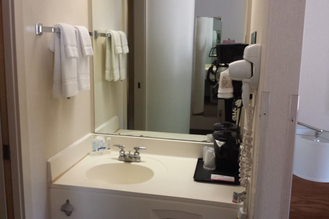 Boise Airport Hotel 9/22