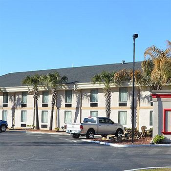 Baymont by Wyndham Pensacola 1/16