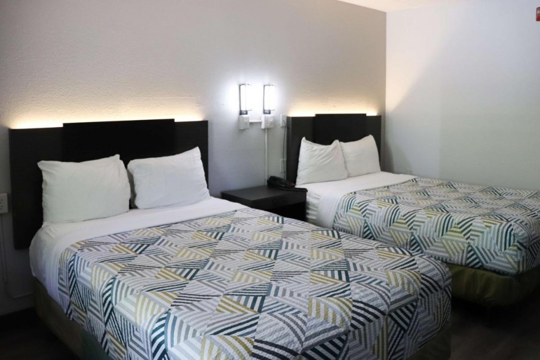 Motel6 Birmingham, AL 12/44