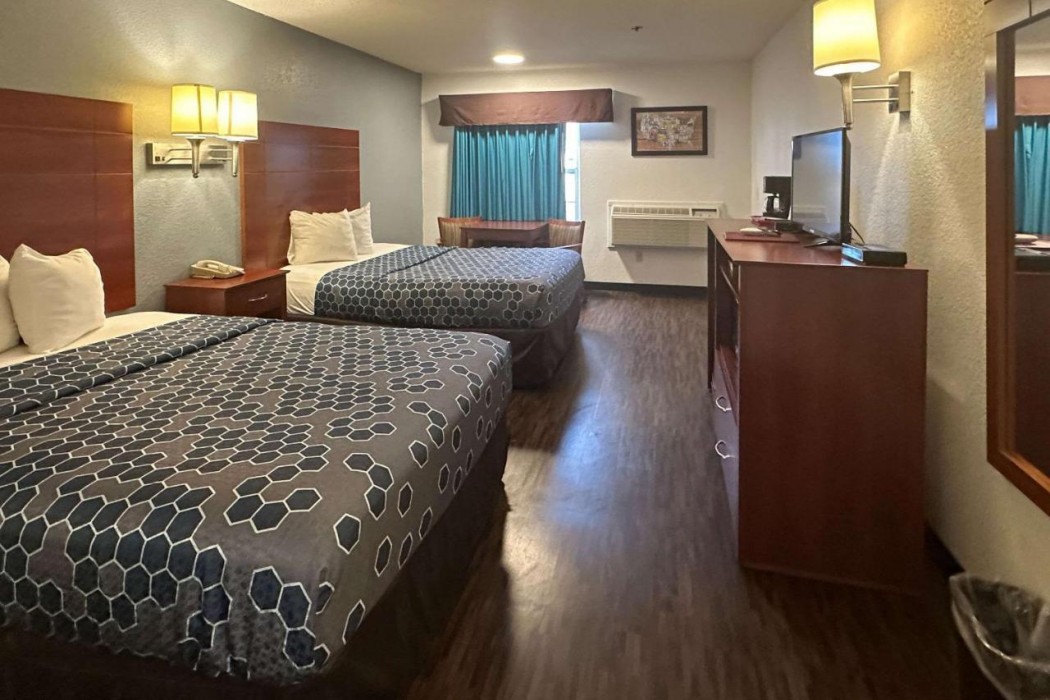 Econo Lodge Tucumcari Route 66 15/27