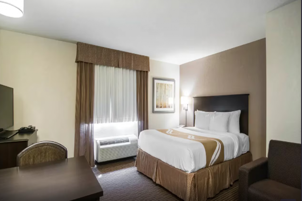 Quality Inn & Suites Thompson 10/22