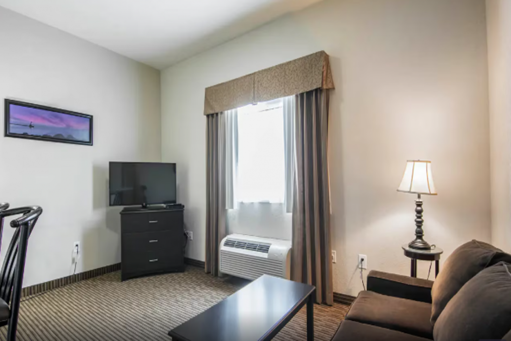 Quality Inn & Suites Thompson 12/22