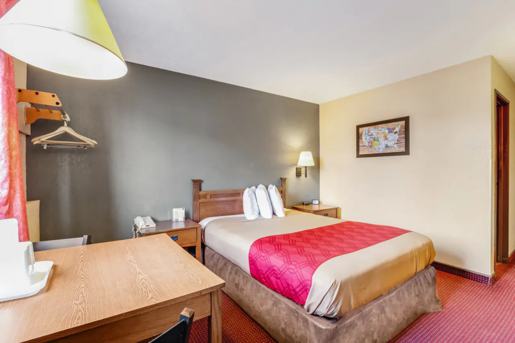 Econo Lodge Junction City I-70 Near Fort Riley 3/11