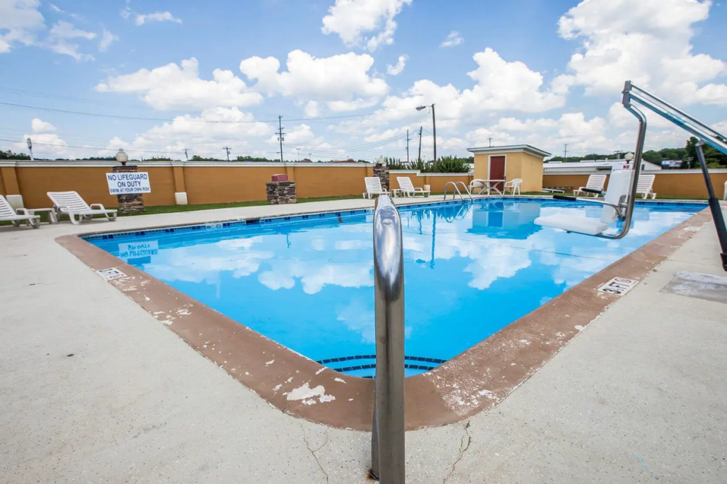 Quality Inn Greenwood Hwy 25 34/49