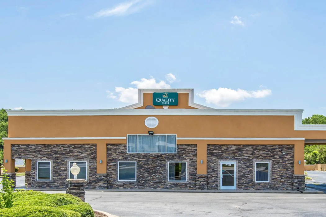Quality Inn Greenwood Hwy 25 1/49