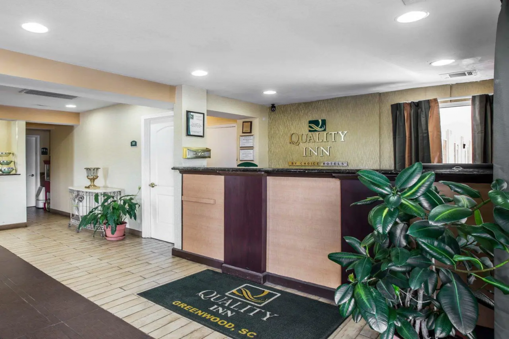 Quality Inn Greenwood Hwy 25 11/49