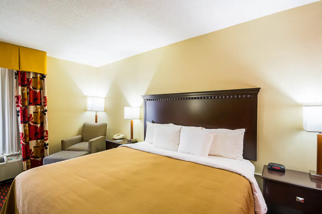 Quality Inn & Suites Hagerstown 10/35