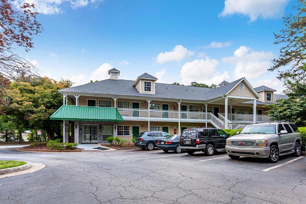 HomeTowne Studios by Red Roof Atlanta - Lawrenceville 1/25