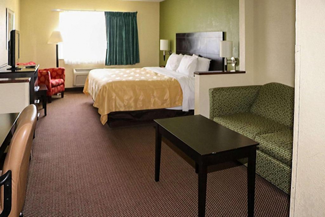 Quality Inn Evansville Eastland Area 7/22