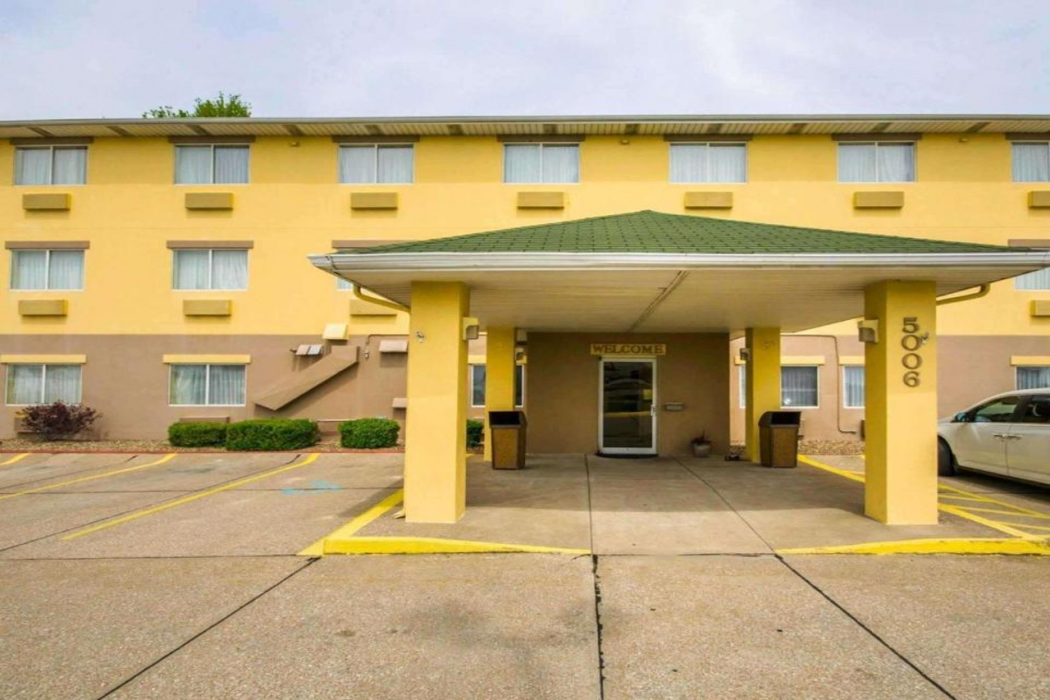 Quality Inn Evansville Eastland Area 1/22