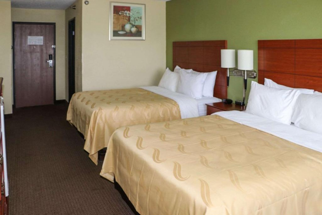 Quality Inn Evansville Eastland Area 8/22