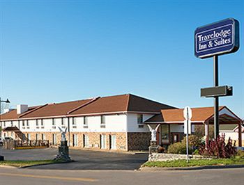 Travelodge Inn And Suites by Wyndham Muscatine 1/51