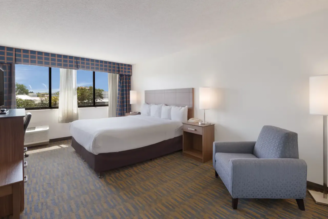 Clarion Hotel Concord/Walnut Creek 8/48