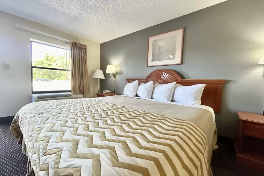 Clarion Pointe Alachua - Gainesville Area 3/20