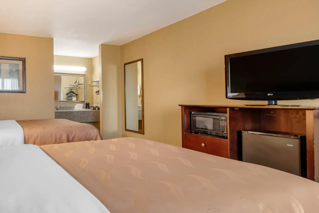 Quality Inn Russellville I-40 8/23