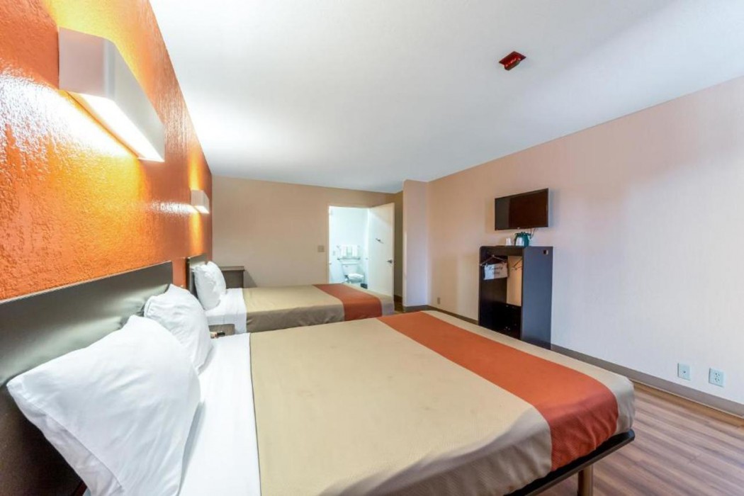 Motel6 San Antonio, TX - South IH-10 East 15/51