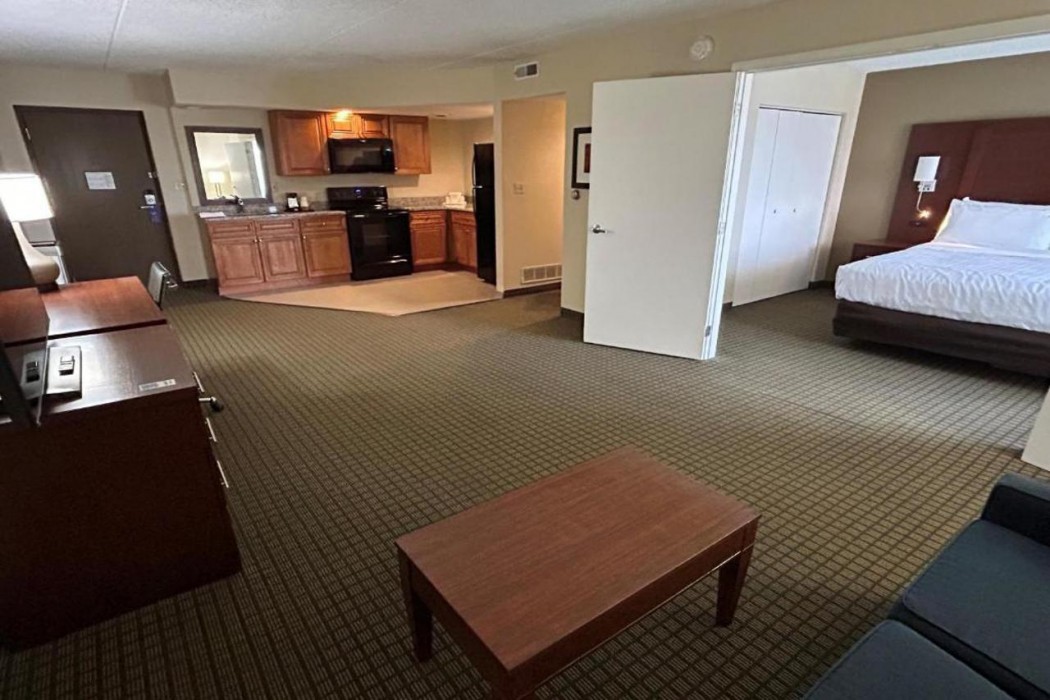 Best Western Rochelle Inn & Suites near DeKalb 14/33