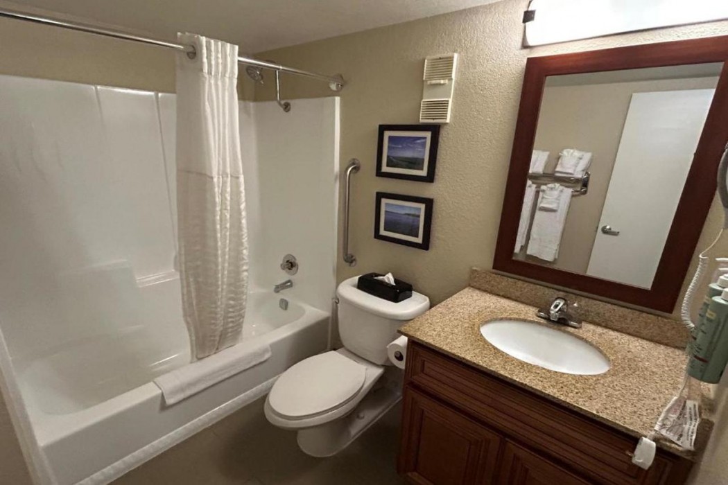 Best Western Rochelle Inn & Suites near DeKalb 29/33