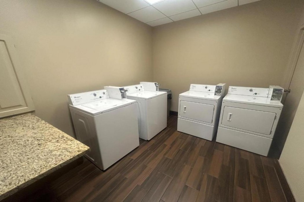 Best Western Rochelle Inn & Suites near DeKalb 18/33