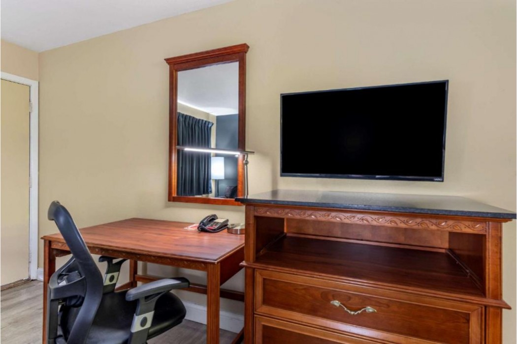 Econo Lodge Erlanger - Cincinnati Airport 12/18