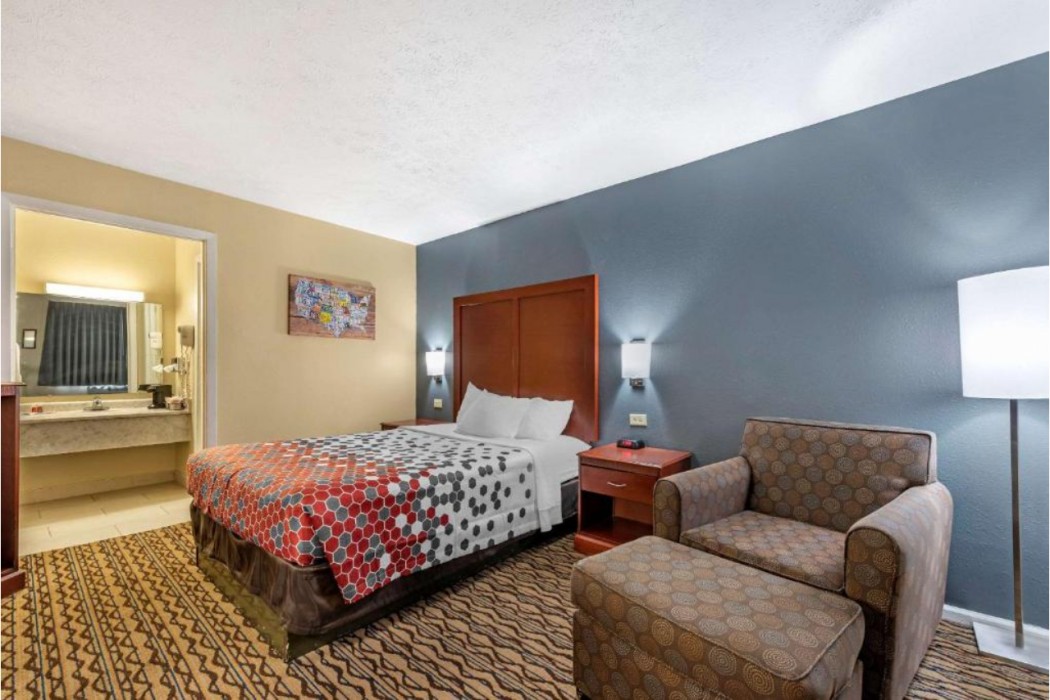 Econo Lodge Erlanger - Cincinnati Airport 7/18