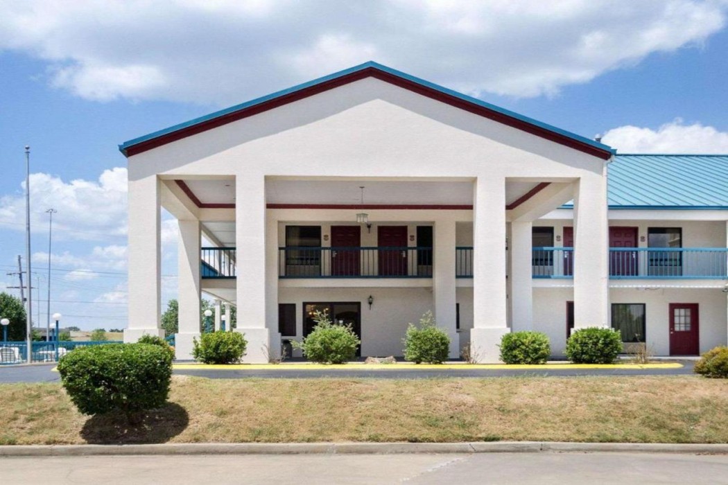 Econo Lodge Canton I-55 2/27
