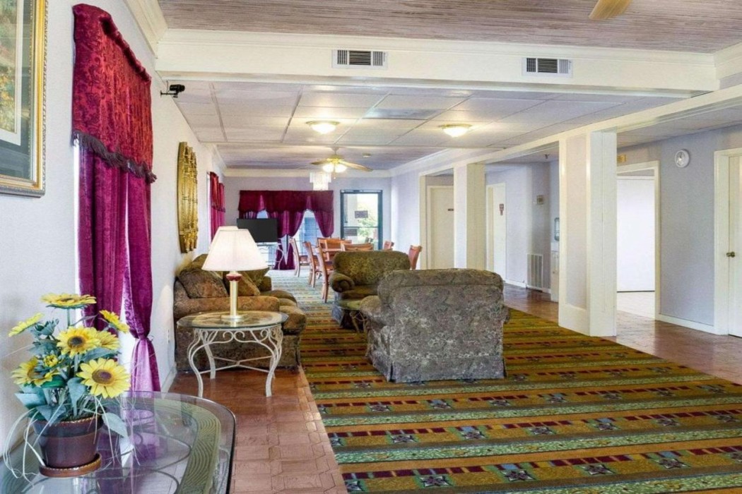 Econo Lodge Canton I-55 6/27
